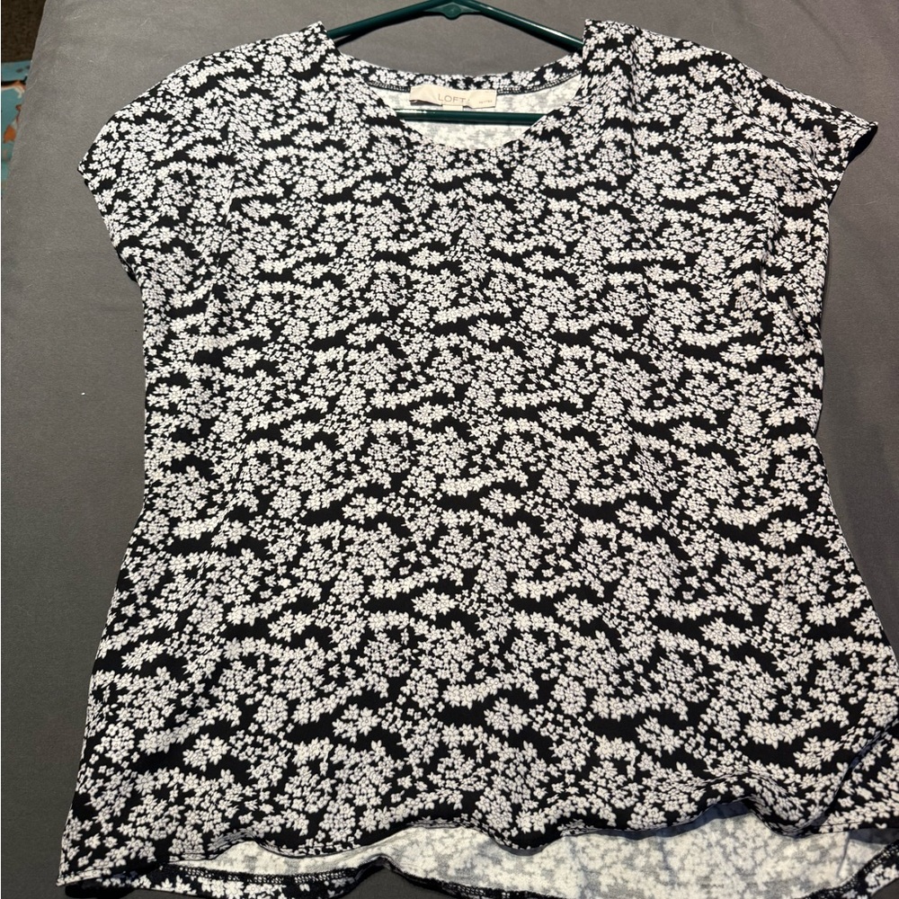 Loft black and white top size SP